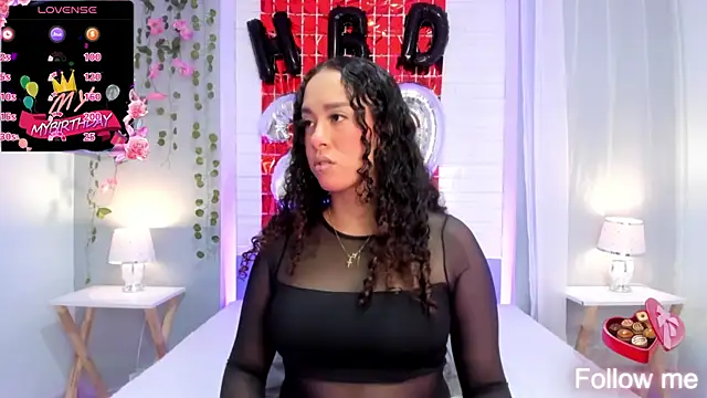 EverlyMooree online show from 21, 9, 2025