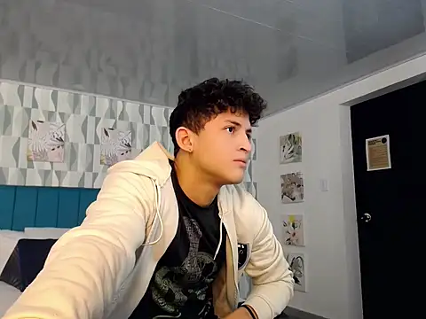 Axel savage online show from 4, 10, 2025