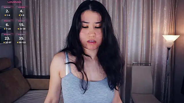 DebrahJungels online show from 15, 10, 2025