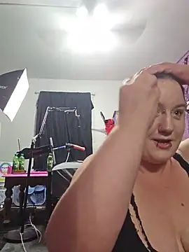 BabygurlJay online show from 18, 6, 2026