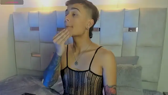 Snapshot of OliverMontiel chatting on 22, 9, 2025 OliverMontiel online show from 22, 9, 2025