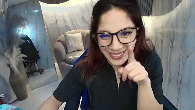 nadia r  online show from 21, 7, 2026