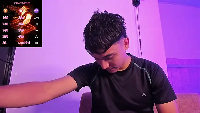 Snapshot of Austin_Cardieff_ chatting on 27, 9, 2025 Austin Cardieff  online show from 27, 9, 2025