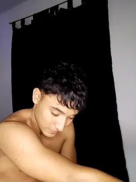 Snapshot of Austin_Cardieff_ chatting on 31, 10, 2025 Austin Cardieff  online show from 31, 10, 2025