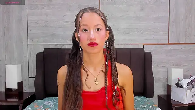 EmmaPetty online show from 9, 10, 2025