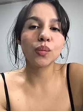 Snapshot of Daniela-rosee chatting on 27, 11, 2025 Daniela-rosee online show from 27, 11, 2025