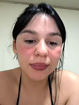 Snapshot of Daniela-rosee chatting on 11, 4, 2026 Daniela-rosee online show from 11, 4, 2026