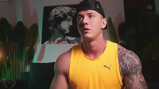 Snapshot of Thomas_Falcon chatting on 14, 11, 2025 Thomas Falcon online show from 14, 11, 2025