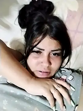 Snapshot of merylinbebe chatting on 7, 10, 2025 merylinbebe online show from 7, 10, 2025