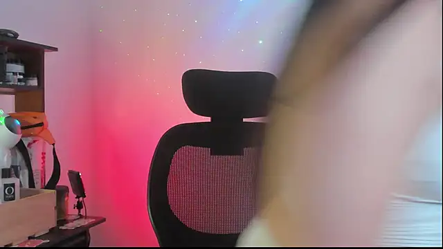 Snapshot of SofiaBermudez chatting on 4, 10, 2025 SofiaBermudez online show from 4, 10, 2025