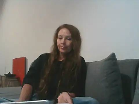 Avelinii online show from 10, 6, 2026