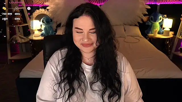 SerahMirabeli online show from 4, 11, 2025