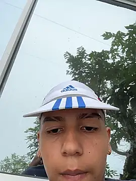 Snapshot of loza_no9 chatting on 15, 2, 2026 loza no9 online show from 15, 2, 2026