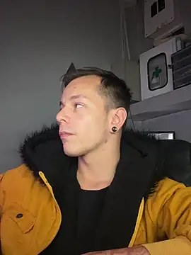 Snapshot of dimitryivanovv chatting on 9, 10, 2025 dimitryivanovv online show from 9, 10, 2025