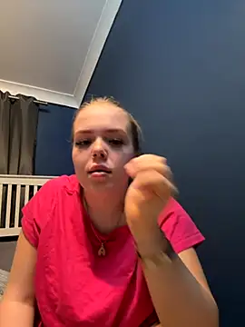 prettycocomae online show from 11, 9, 2025