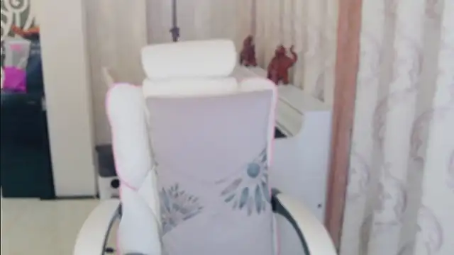 Snapshot of Aurora-77 chatting on 20, 10, 2025 Aurora-77 online show from 20, 10, 2025