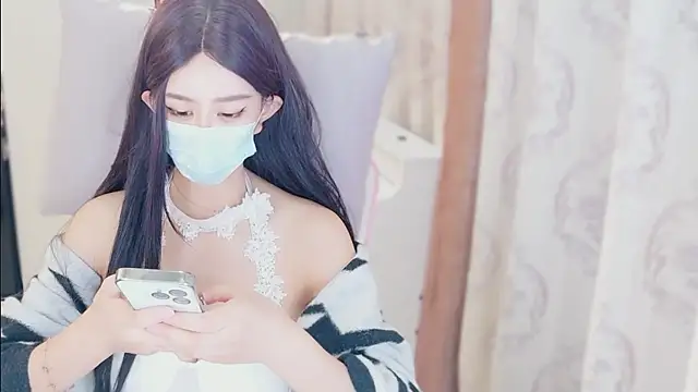 Snapshot of Aurora-77 chatting on 2, 11, 2025 Aurora-77 online show from 2, 11, 2025