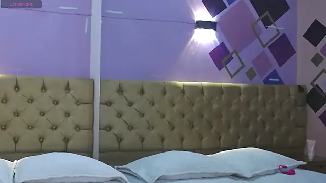 Aisha Noir online show from 1, 10, 2025