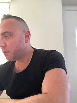 Marronglace1 online show from 9, 3, 2026