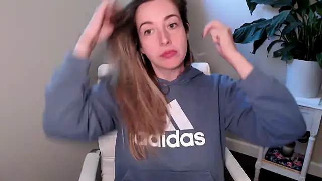 Snapshot of SuggestiveBehavior chatting on 22, 9, 2025 SuggestiveBehavior online show from 22, 9, 2025