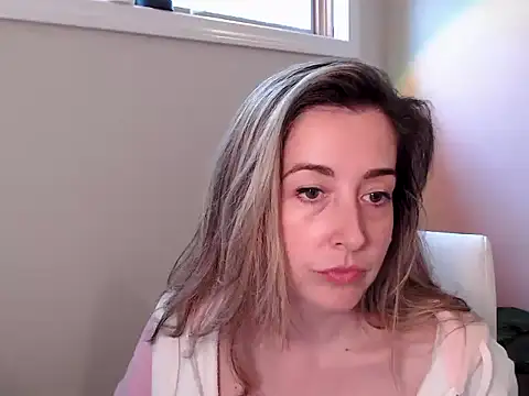 Snapshot of SuggestiveBehavior chatting on 29, 9, 2025 SuggestiveBehavior online show from 29, 9, 2025