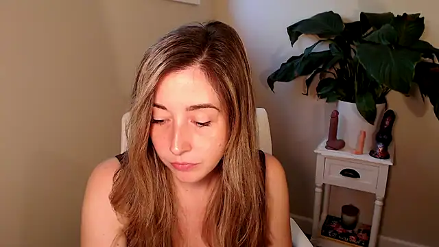 Snapshot of SuggestiveBehavior chatting on 7, 10, 2025 SuggestiveBehavior online show from 7, 10, 2025