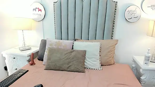 CherryVelvet19 online show from 18, 10, 2025