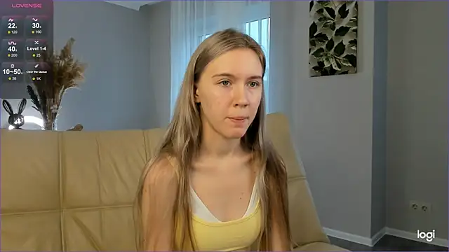 Snapshot of Succubelle chatting on 1, 10, 2025 Succubelle online show from 1, 10, 2025