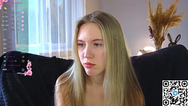 Snapshot of Succubelle chatting on 28, 10, 2025 Succubelle online show from 28, 10, 2025