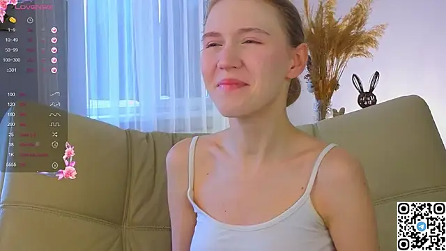 Snapshot of Succubelle chatting on 7, 11, 2025 Succubelle online show from 7, 11, 2025