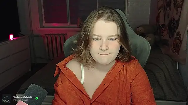 Snapshot of OliviaBlade chatting on 21, 9, 2025 OliviaBlade online show from 21, 9, 2025