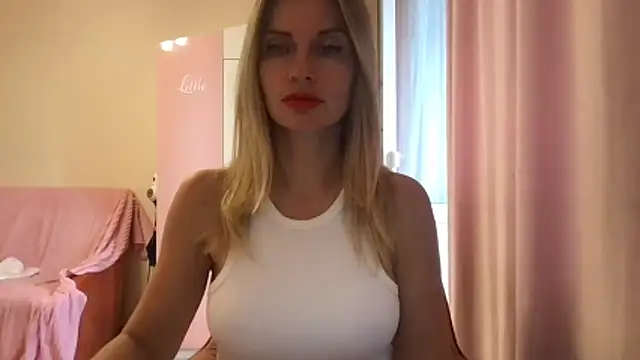 KarelliaStar online show from 9, 5, 2026