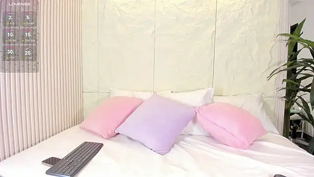 Snapshot of Isabellax21 chatting on 6, 11, 2025 Isabellax21 online show from 6, 11, 2025