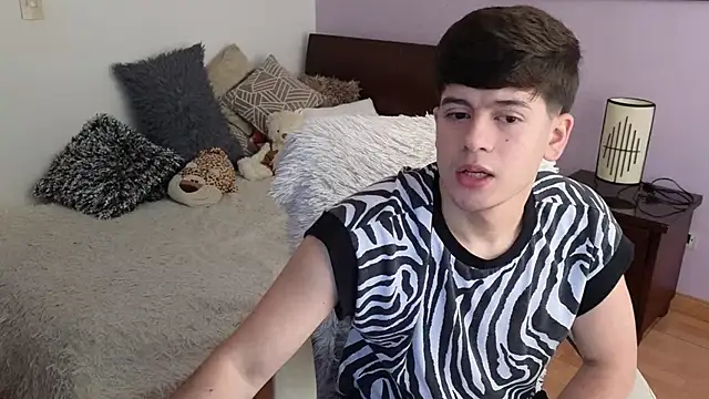 tightncuteass online show from 16, 9, 2025