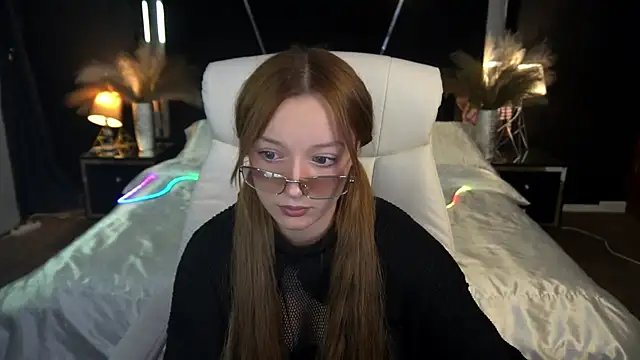 FoxyMayy online show from 12, 11, 2025