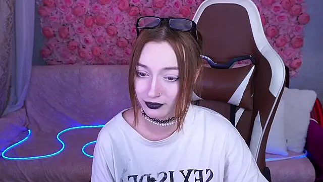 FoxyMayy online show from 8, 6, 2026