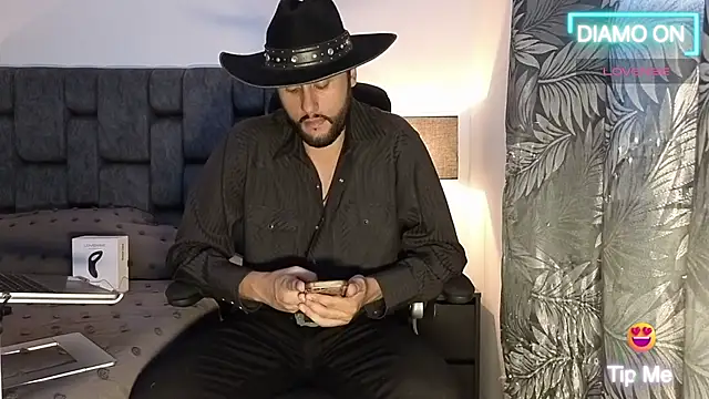 Snapshot of Thomas_redcol chatting on 31, 10, 2025 Thomas redcol online show from 31, 10, 2025