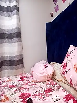 Snapshot of BlackberriesXxx chatting on 8, 1, 2026 BlackberriesXxx online show from 8, 1, 2026