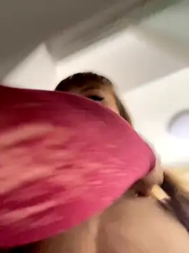 Snapshot of BabyBee_ chatting on 24, 9, 2025 BabyBee online show from 24, 9, 2025