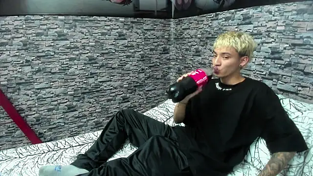 weesley boy online show from 13, 9, 2025