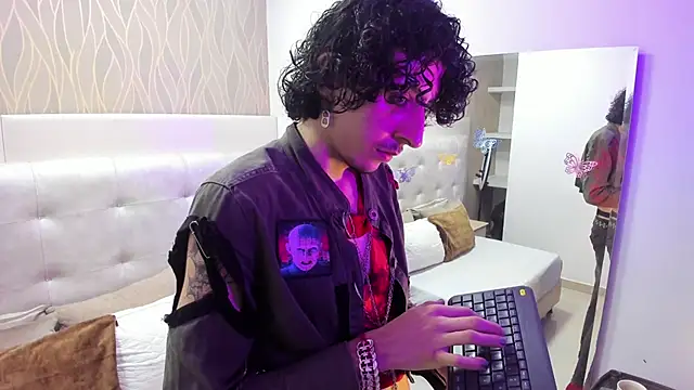 Snapshot of NyxAether chatting on 13, 9, 2025 NyxAether online show from 13, 9, 2025