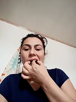 Snapshot of vanessa-titisM chatting on 2, 12, 2025 vanessa-titisM online show from 2, 12, 2025