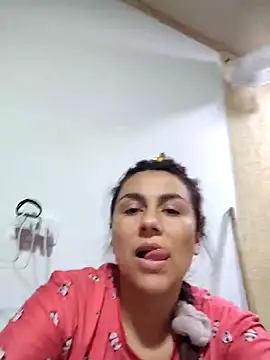 Snapshot of vanessa-titisM chatting on 16, 4, 2026 vanessa-titisM online show from 16, 4, 2026