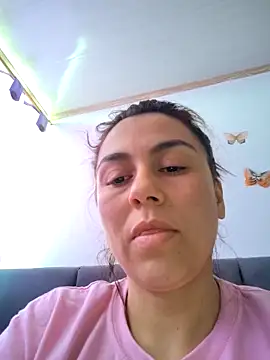 Snapshot of vanessa-titisM chatting on 17, 4, 2026 vanessa-titisM online show from 17, 4, 2026