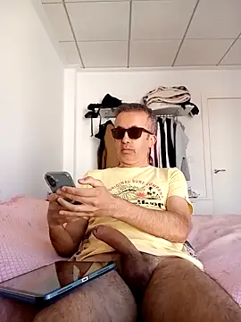 EmilioTaladdro online show from 11, 5, 2026