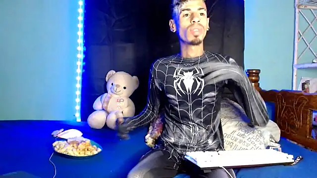 Alexx 1214 online show from 4, 11, 2025