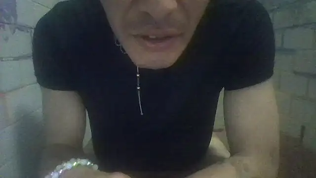 Snapshot of 13itch_Im-iT chatting on 15, 9, 2025 13itch Im-iT online show from 15, 9, 2025