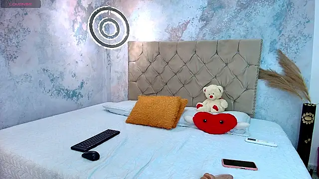 debora ortiz online show from 24, 10, 2025