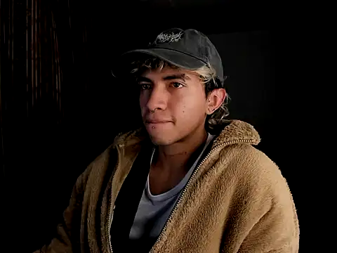 Snapshot of guynextdo0r chatting on 2, 3, 2026 guynextdo0r online show from 2, 3, 2026