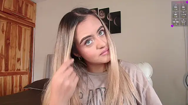 MaryMoon  online show from 9, 4, 2026